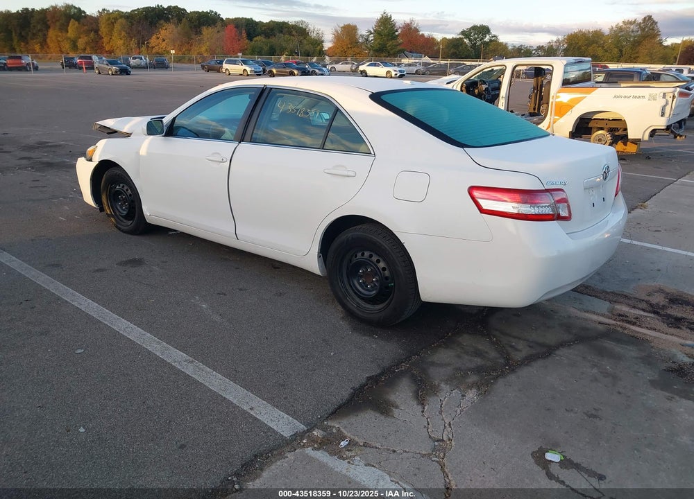 2011 TOYOTA CAMRY LE VIN: 4T1BF3EK5BU772200