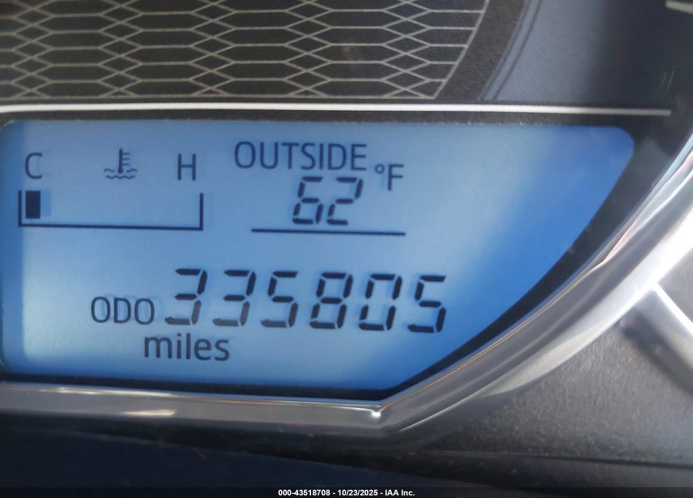 2015 TOYOTA COROLLA LE VIN: 5YFBURHEXFP285807