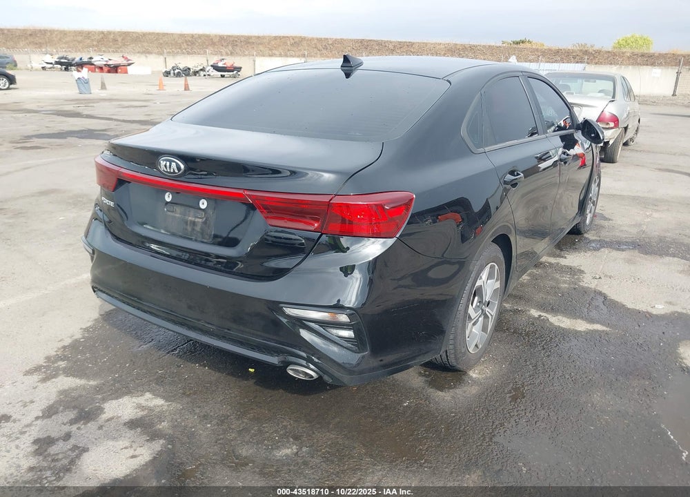 2019 KIA FORTE LXS VIN: 3KPF24ADXKE135655