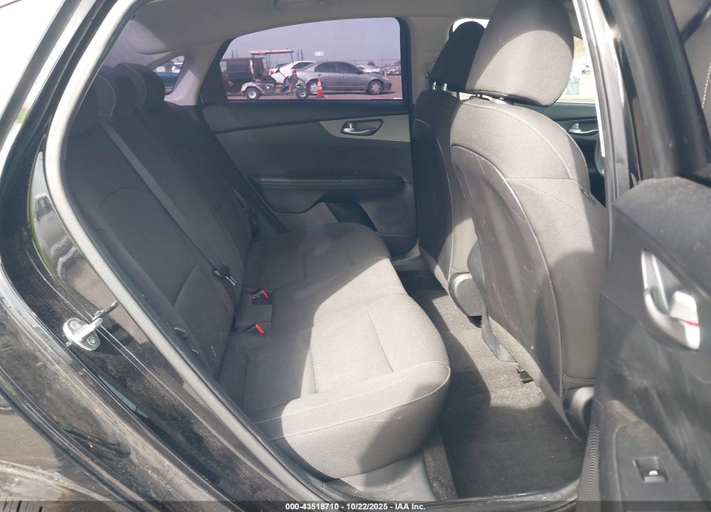 2019 KIA FORTE LXS VIN: 3KPF24ADXKE135655