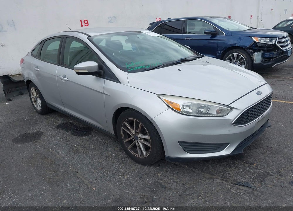 2015 FORD FOCUS SE VIN: 1FADP3F21FL281715