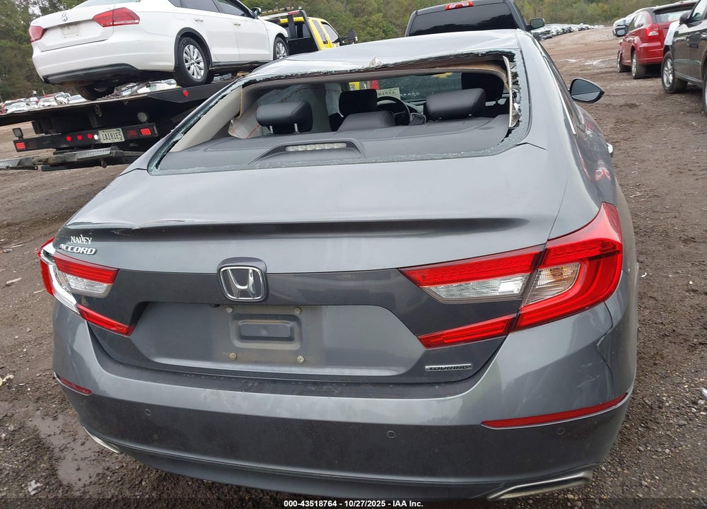 2018 HONDA ACCORD TOURING VIN: 1HGCV1F93JA146772