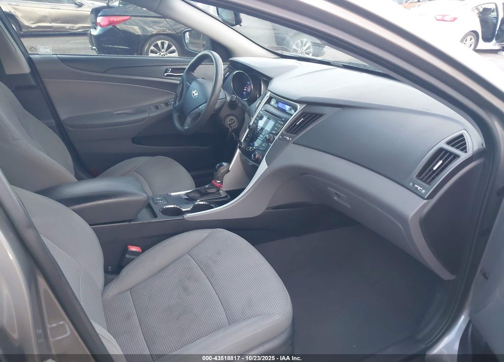 2013 HYUNDAI SONATA GLS VIN: 5NPEB4ACXDH628835