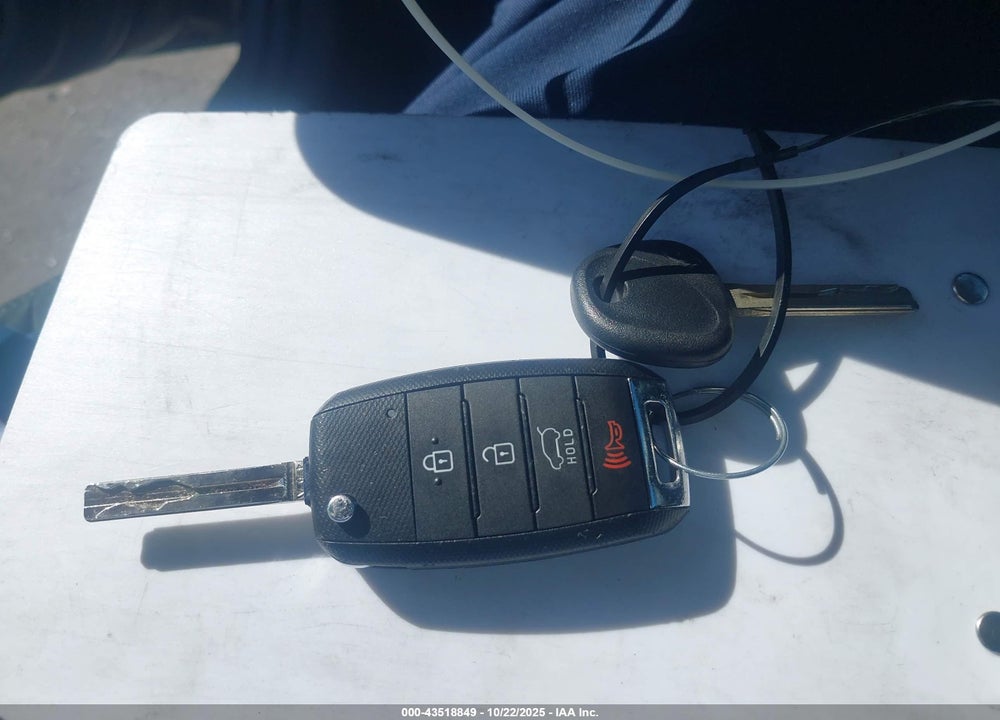 2019 KIA SOUL VIN: KNDJN2A29K7686356