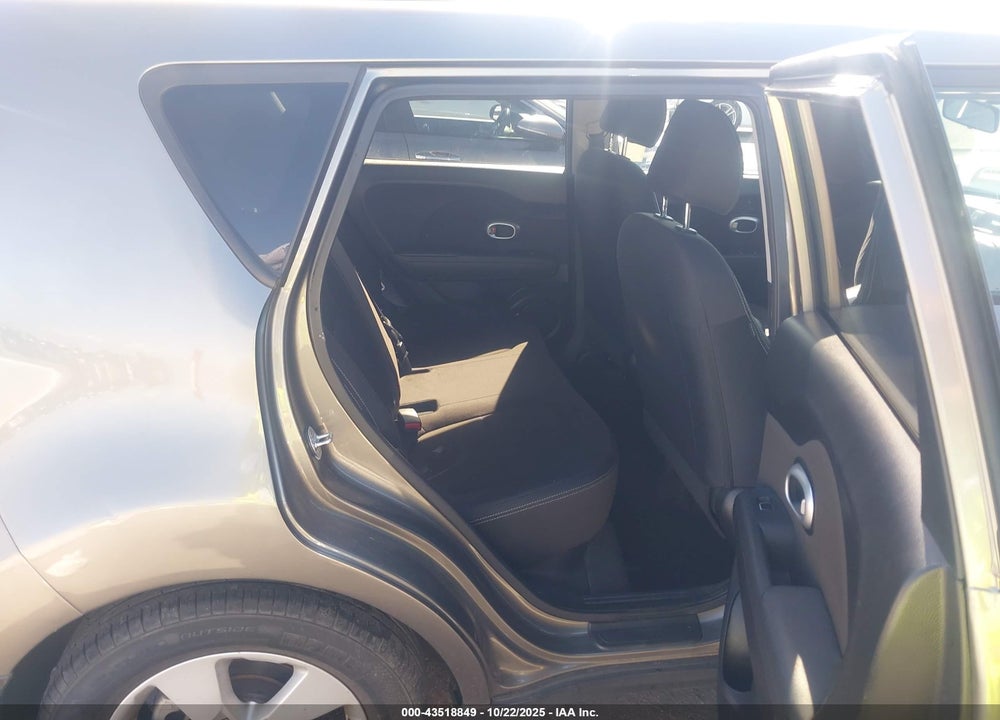 2019 KIA SOUL VIN: KNDJN2A29K7686356