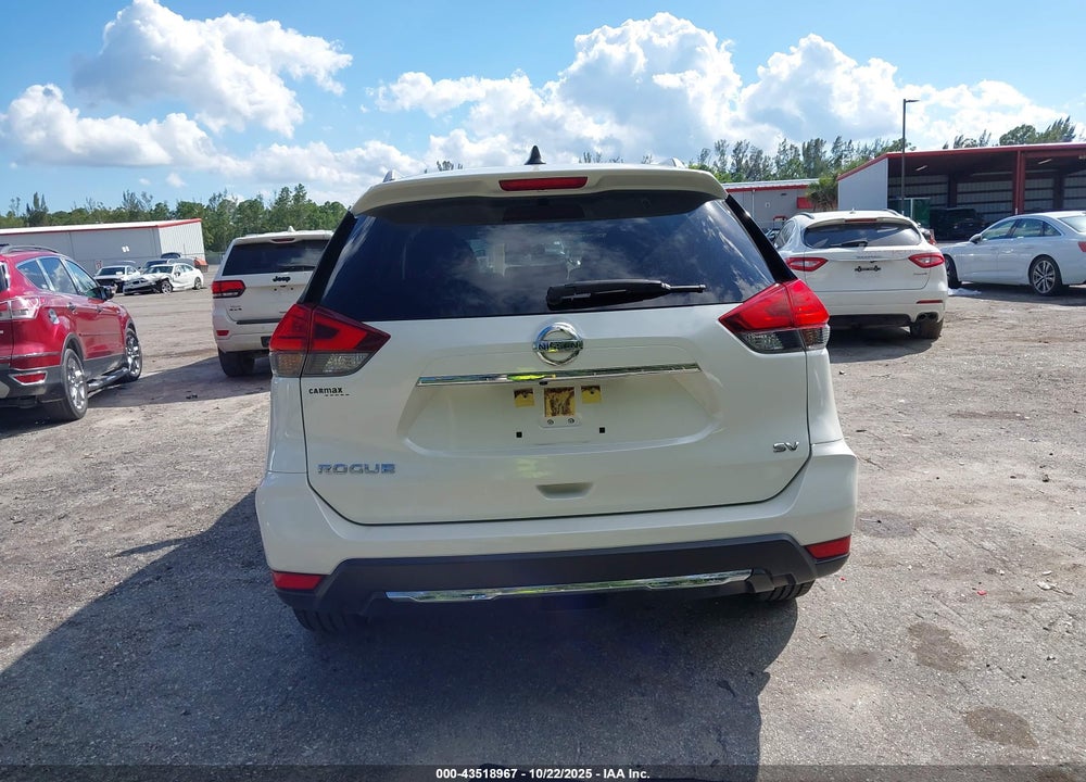 2017 NISSAN ROGUE VIN: JN8AT2MT3HW389189