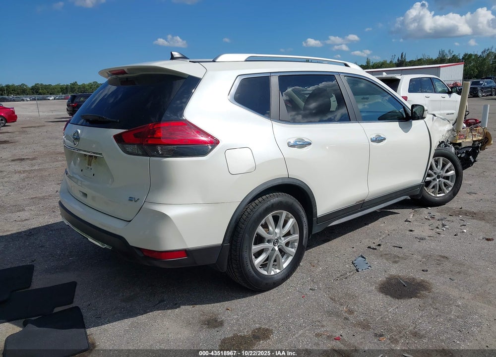 2017 NISSAN ROGUE VIN: JN8AT2MT3HW389189