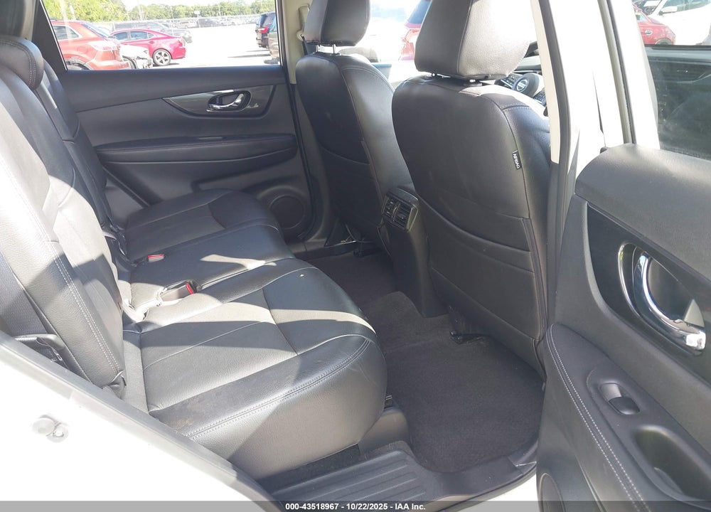 2017 NISSAN ROGUE VIN: JN8AT2MT3HW389189