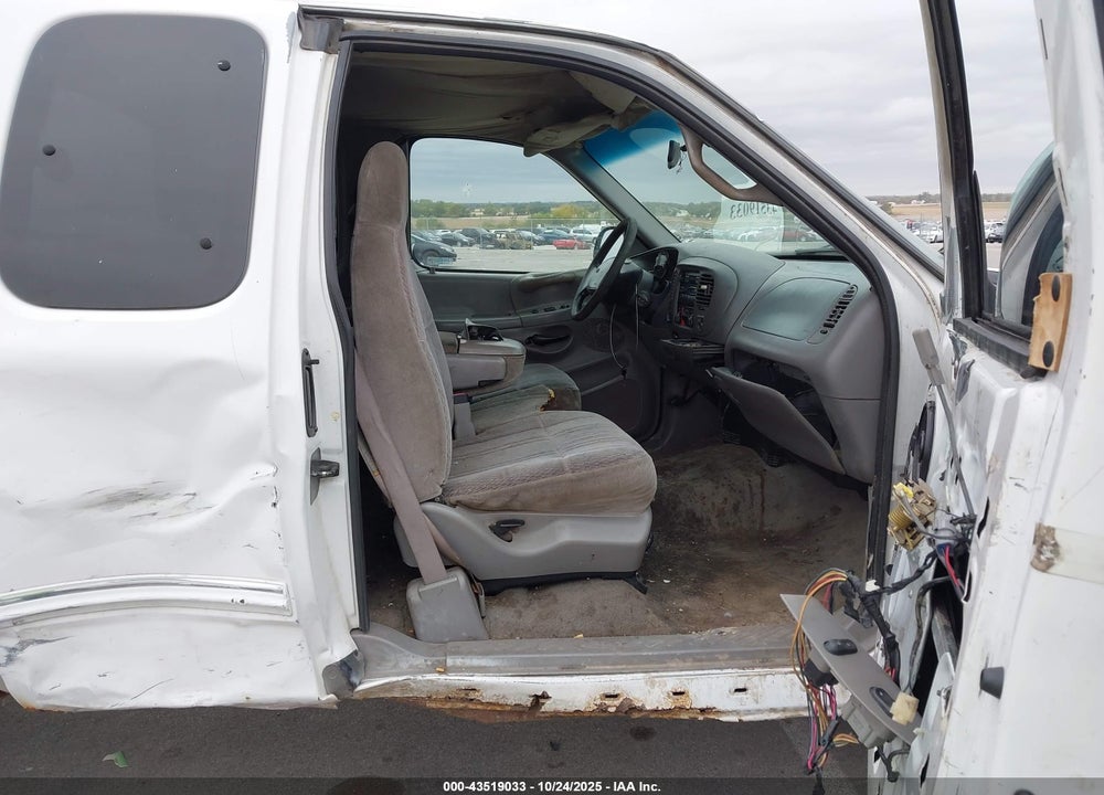 1998 FORD F-150 LARIAT/STANDARD/XL/XLT VIN: 1FTZX18W1WKC09634