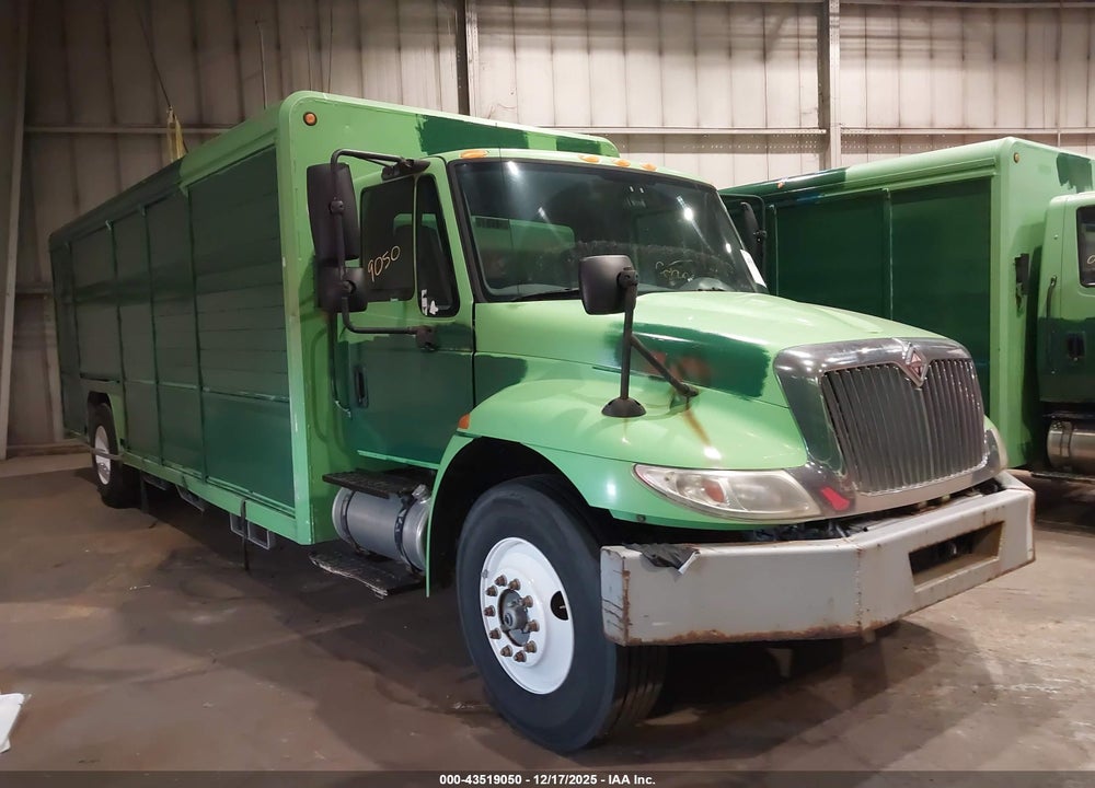2004 INTERNATIONAL 4000 4300 VIN: 1HTMMAAN54H668182