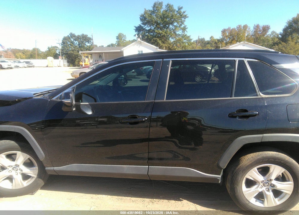 2021 TOYOTA RAV4 VIN: 2T3W1RFV0MW105847