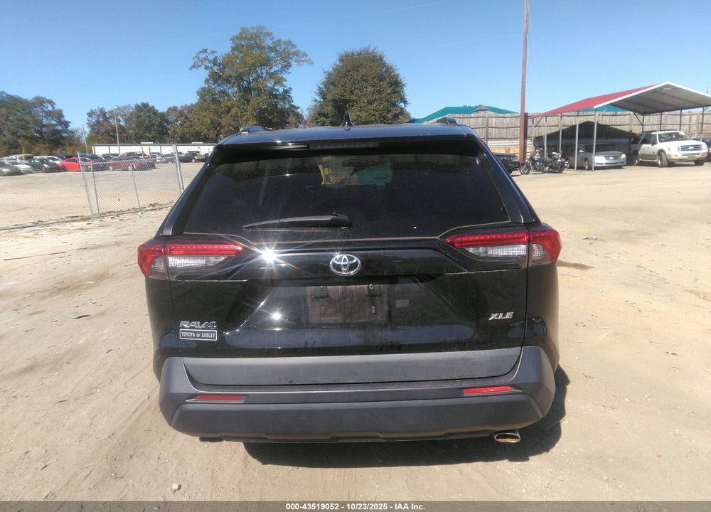 2021 TOYOTA RAV4 VIN: 2T3W1RFV0MW105847