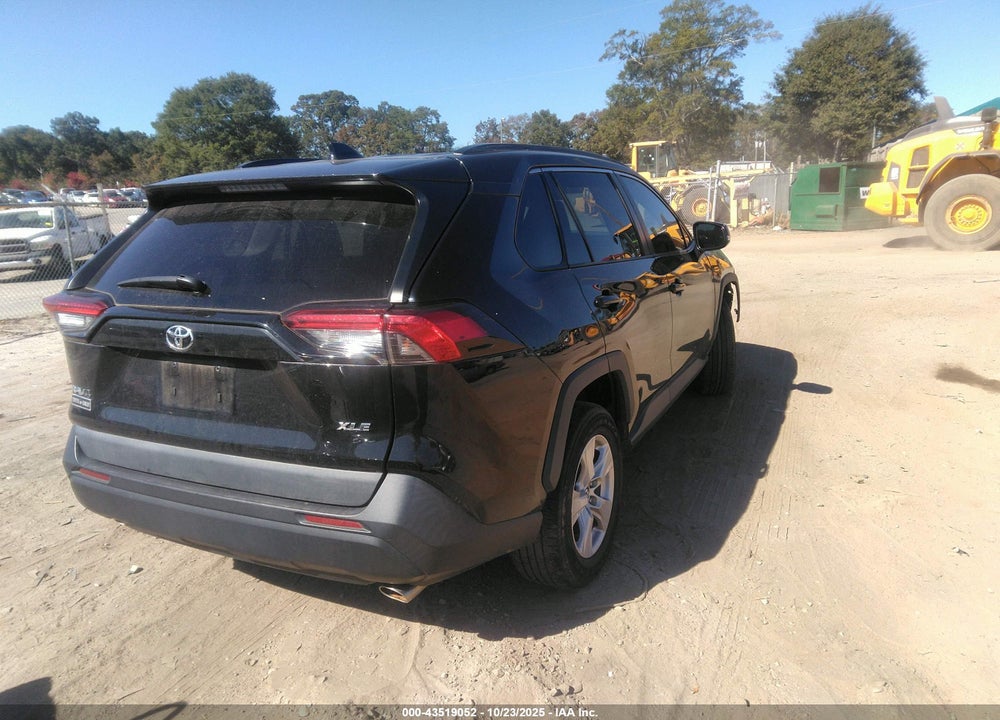 2021 TOYOTA RAV4 VIN: 2T3W1RFV0MW105847