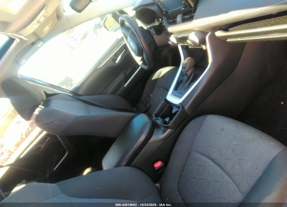 2021 TOYOTA RAV4 VIN: 2T3W1RFV0MW105847