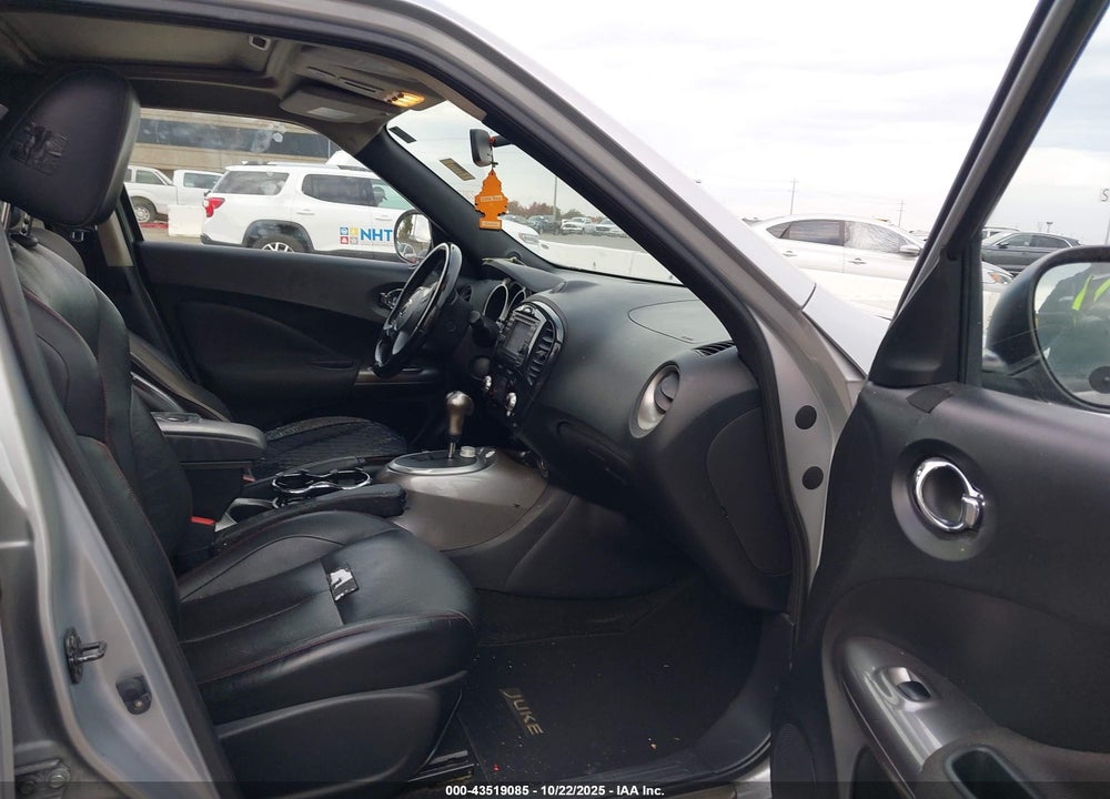 2011 NISSAN JUKE SL VIN: JN8AF5MR9BT021623