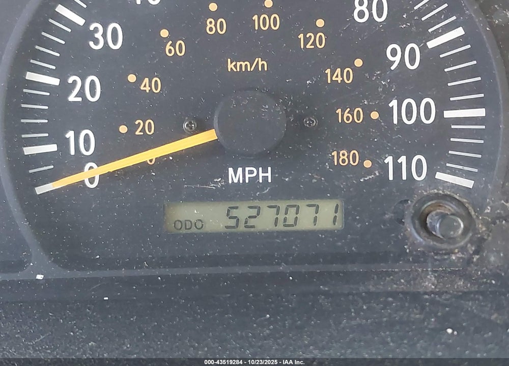 2002 TOYOTA TUNDRA SR5 V8 VIN: 5TBBT44162S299321