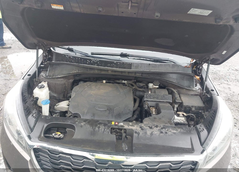 2019 KIA SORENTO VIN: 5XYPGDA5XKG447203