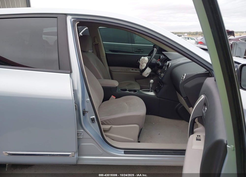 2013 NISSAN ROGUE S VIN: JN8AS5MV0DW112788