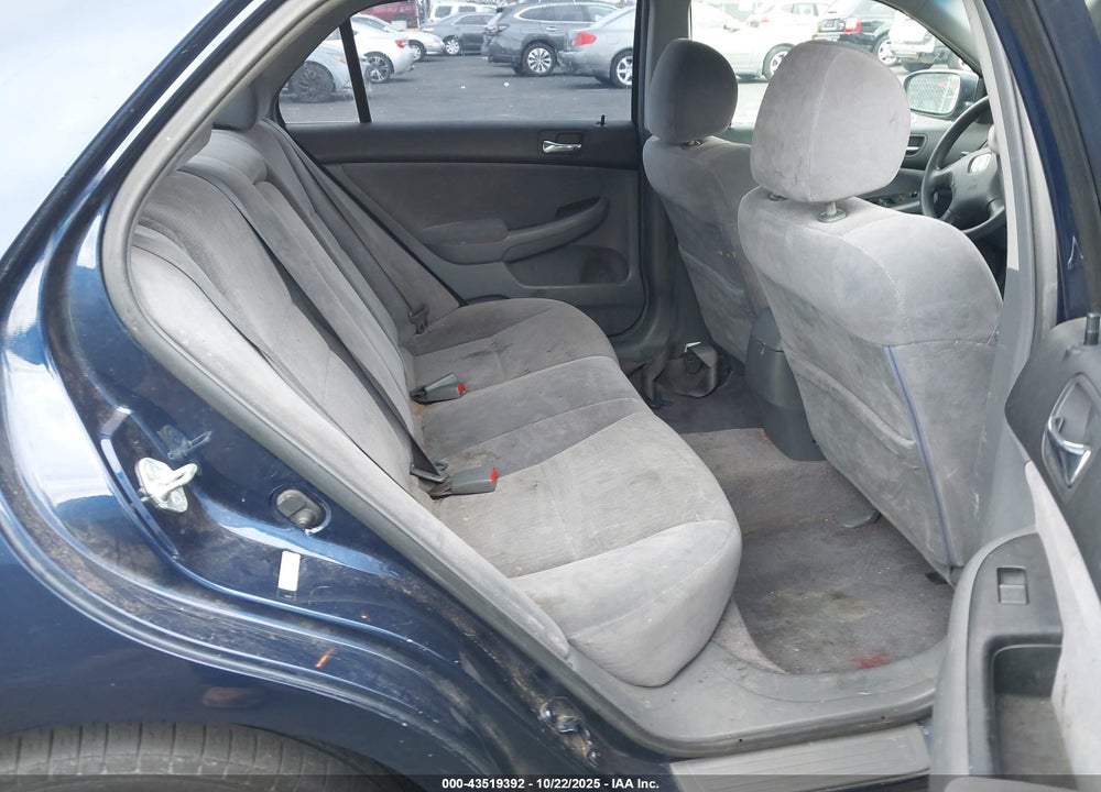 2004 HONDA ACCORD 2.4 LX VIN: JHMCM56314C030790