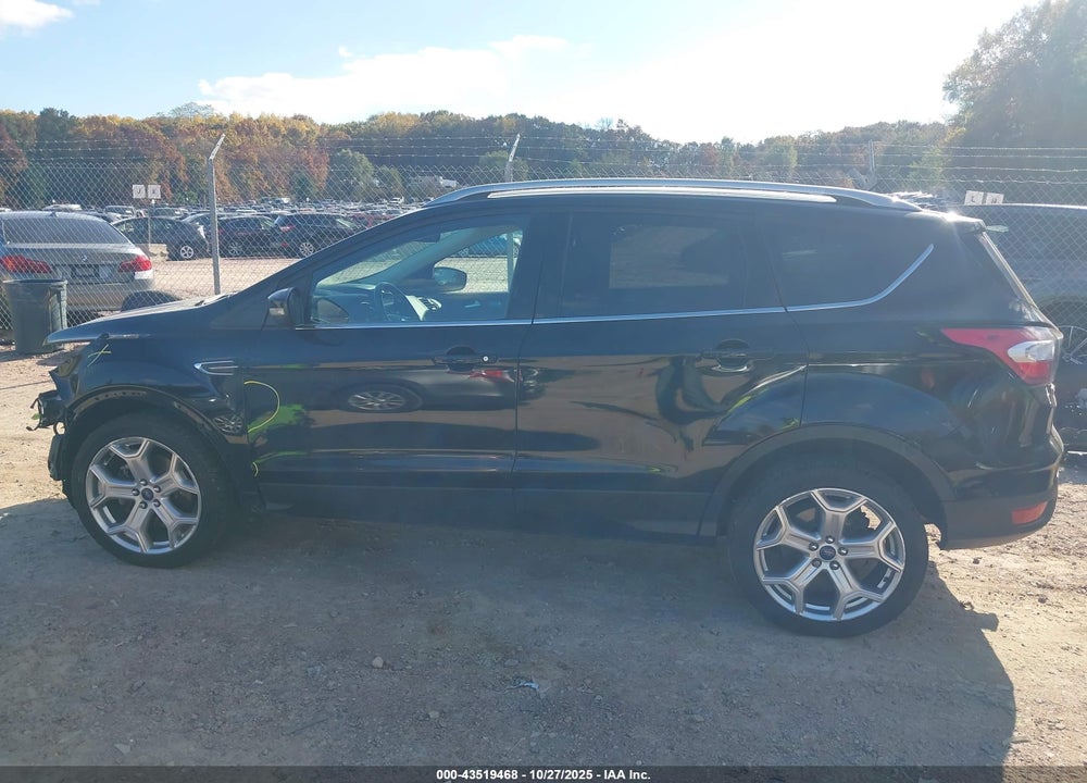 2017 FORD ESCAPE TITANIUM VIN: 1FMCU9J96HUC94393
