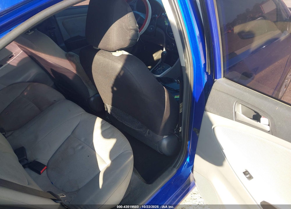 2013 HYUNDAI ACCENT VIN: KMHCT4AE4DU442098