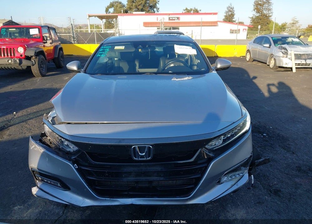2018 HONDA ACCORD VIN: 1HGCV2F35JA047677