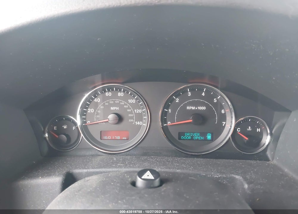 2007 JEEP COMMANDER VIN: 1J8HG48K27C512615