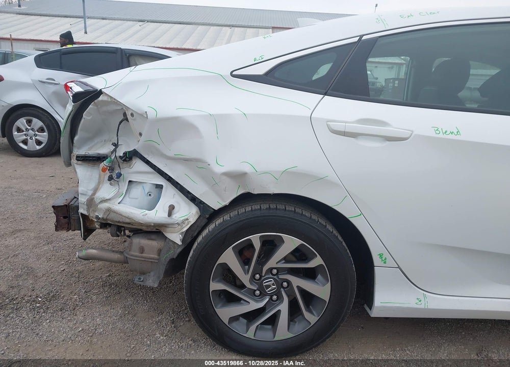 2018 HONDA CIVIC EX VIN: 19XFC2F79JE010729