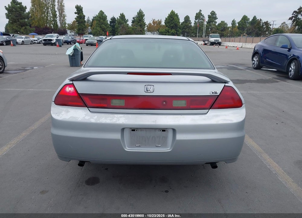 2001 HONDA ACCORD 3.0 EX VIN: 1HGCG22551A009500