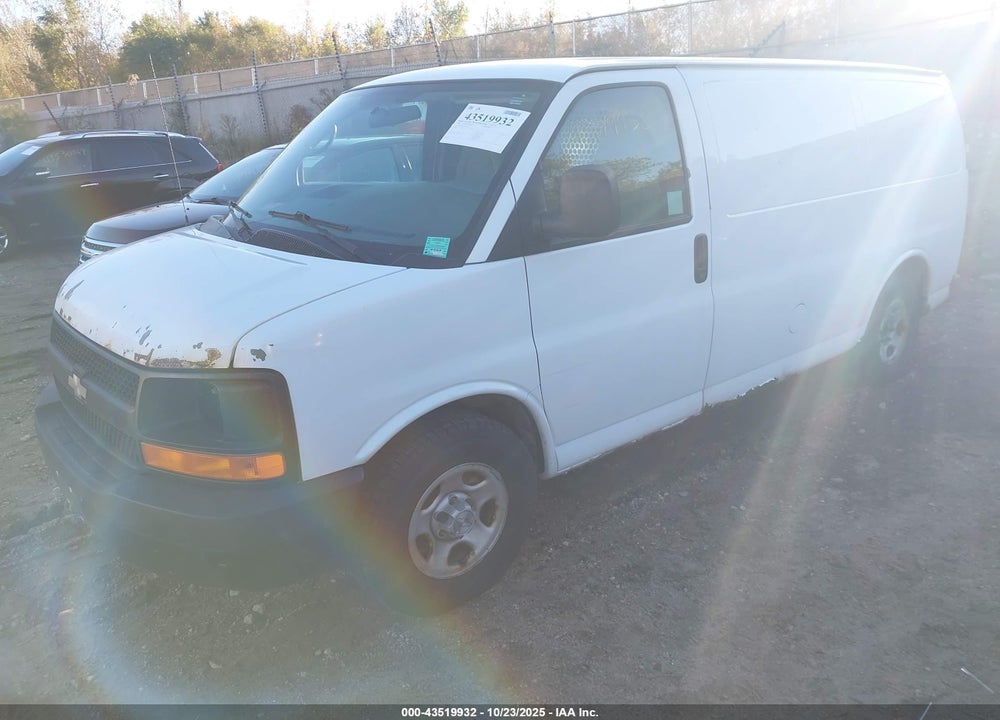 2008 CHEVROLET EXPRESS VIN: 1GCFH154981229481