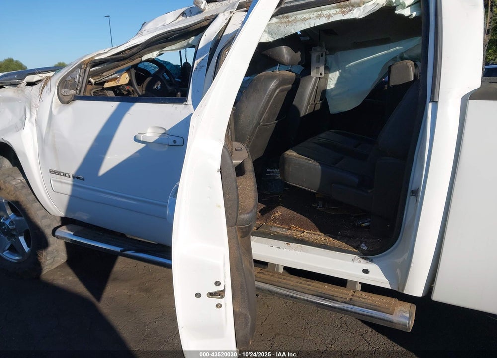 2014 CHEVROLET SILVERADO 2500HD LTZ VIN: 1GC1KYEG3EF186933