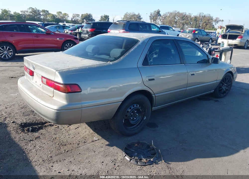 1999 TOYOTA CAMRY LE VIN: JT2BG22K7X0320367