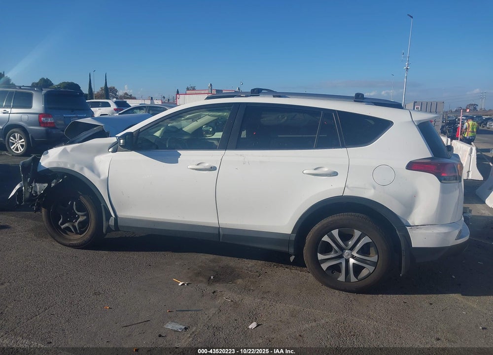 2018 TOYOTA RAV4 LE VIN: JTMZFREV0JJ193308
