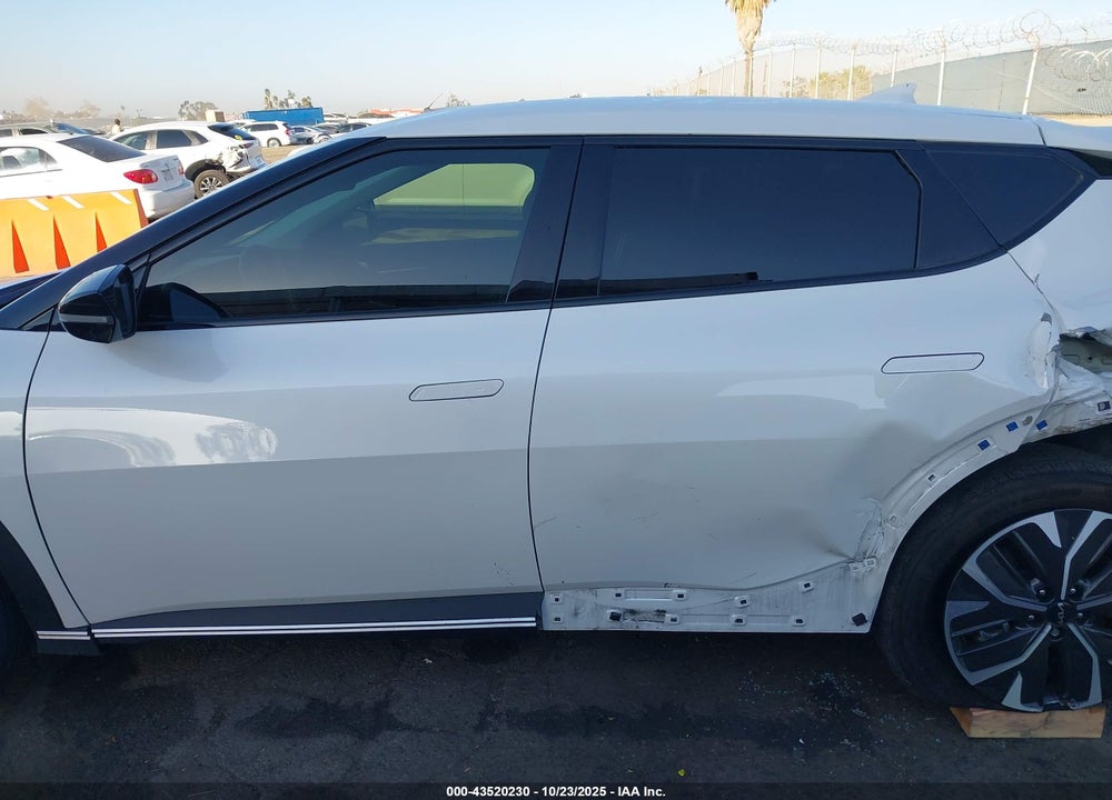 2024 KIA EV6 LIGHT VIN: KNDC34LB9R5619866