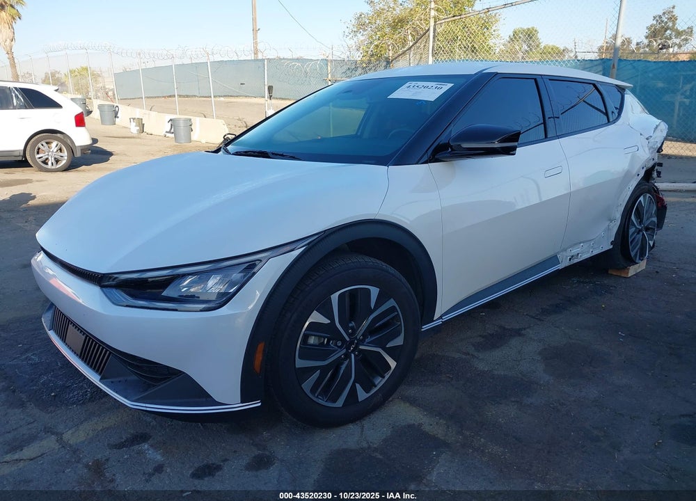 2024 KIA EV6 LIGHT VIN: KNDC34LB9R5619866