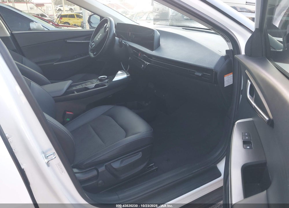 2024 KIA EV6 LIGHT VIN: KNDC34LB9R5619866