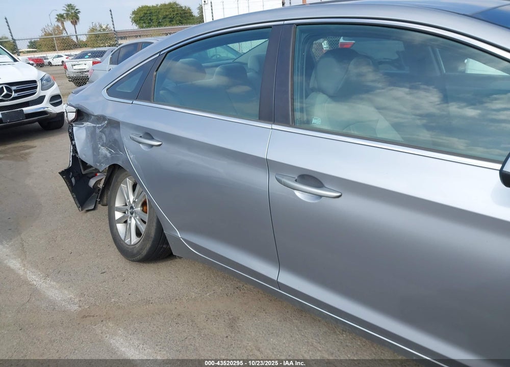 2017 HYUNDAI SONATA SE VIN: 5NPE24AF1HH514223