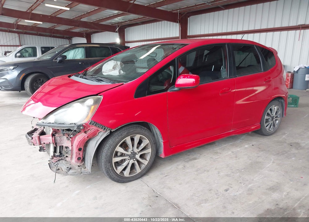2013 HONDA FIT SPORT VIN: JHMGE8H58DC063168
