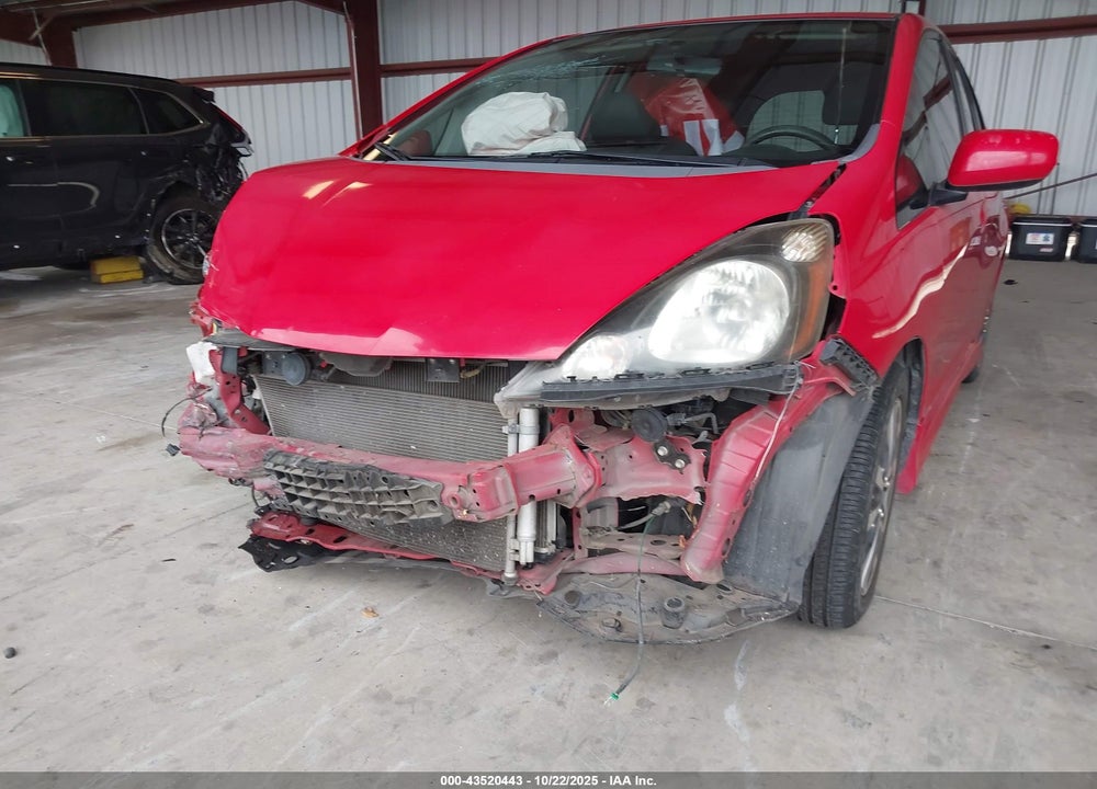 2013 HONDA FIT SPORT VIN: JHMGE8H58DC063168