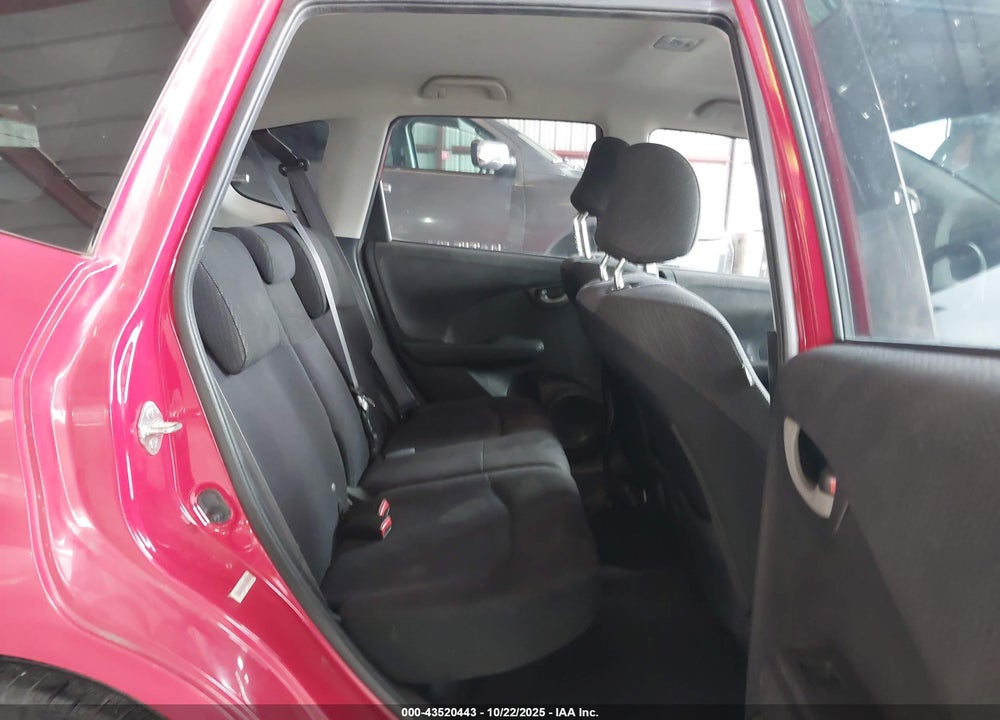2013 HONDA FIT SPORT VIN: JHMGE8H58DC063168