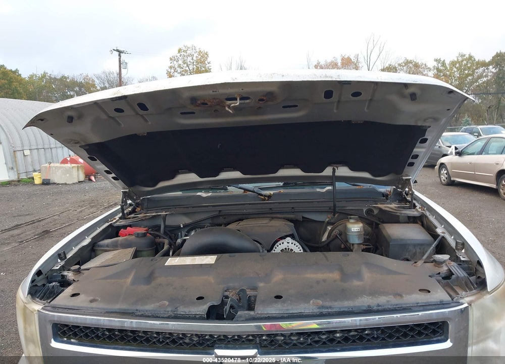 2010 CHEVROLET SILVERADO 1500 LT VIN: 3GCRKSE37AG114302