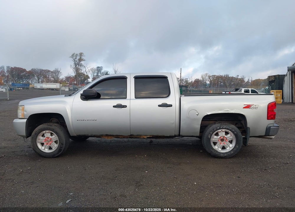 2010 CHEVROLET SILVERADO 1500 LT VIN: 3GCRKSE37AG114302