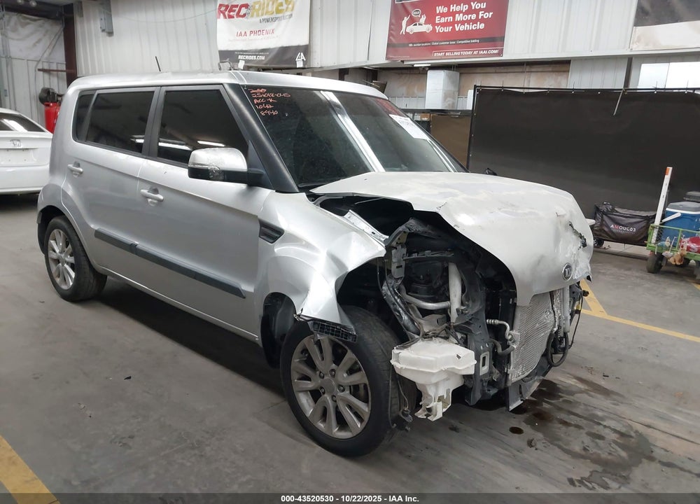 2013 KIA SOUL + VIN: KNDJT2A6XD7578940