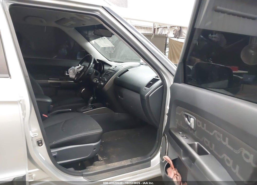 2013 KIA SOUL + VIN: KNDJT2A6XD7578940
