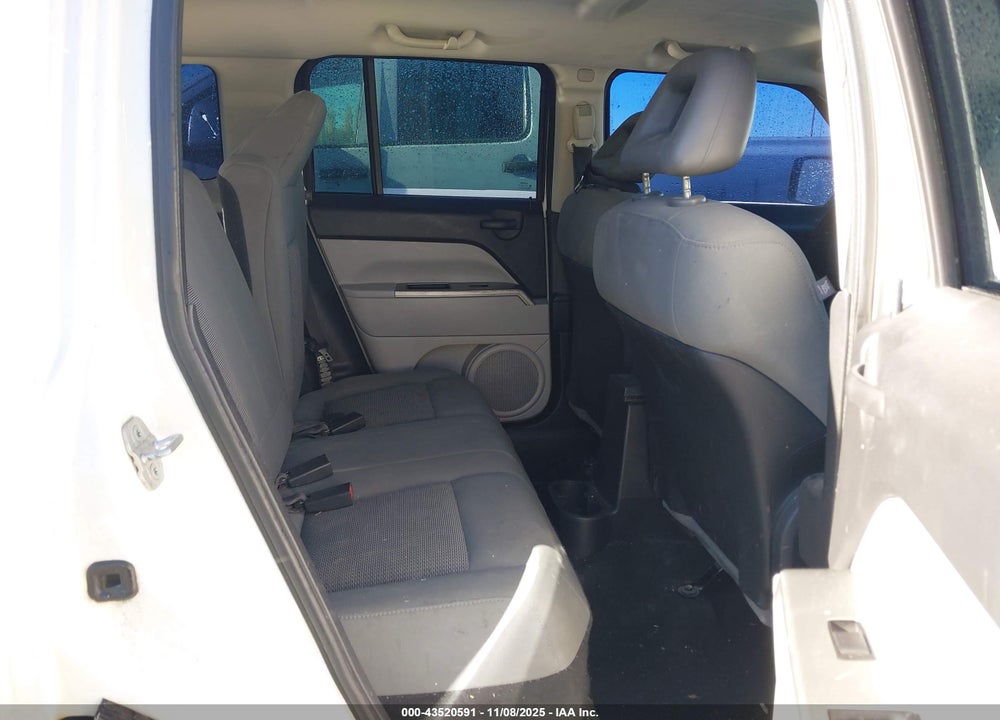 2007 JEEP PATRIOT SPORT VIN: 1J8FF28W57D368263