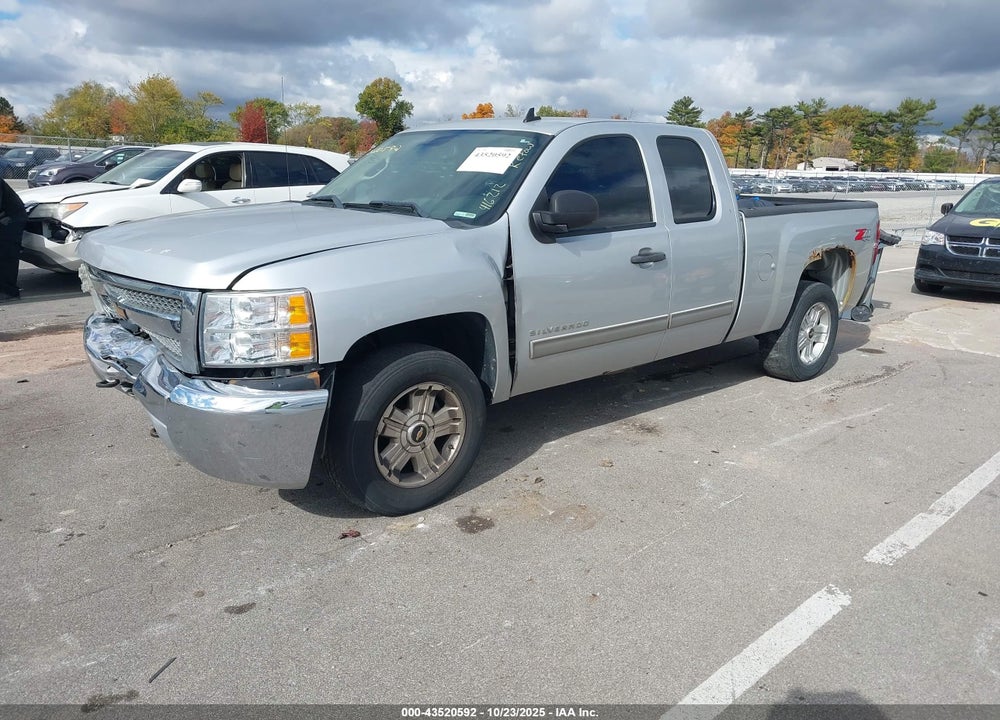 2013 CHEVROLET SILVERADO 1500 LT VIN: 1GCRKSE77DZ172384