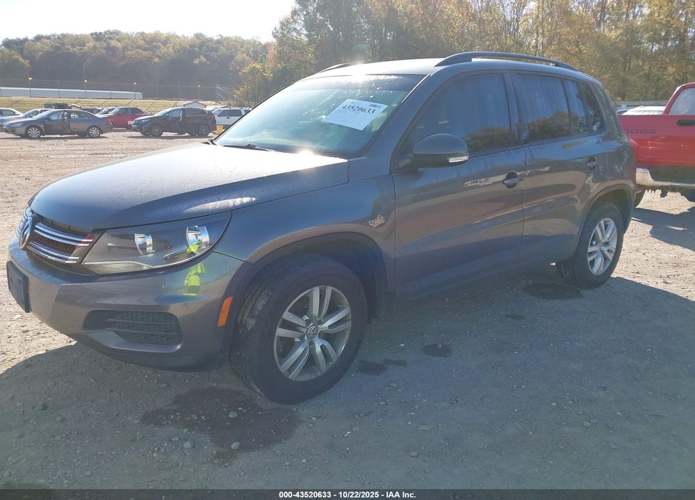 2016 VOLKSWAGEN TIGUAN S VIN: WVGBV7AX4GW028594