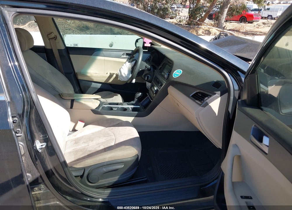2016 HYUNDAI SONATA SE VIN: 5NPE24AF0GH320961
