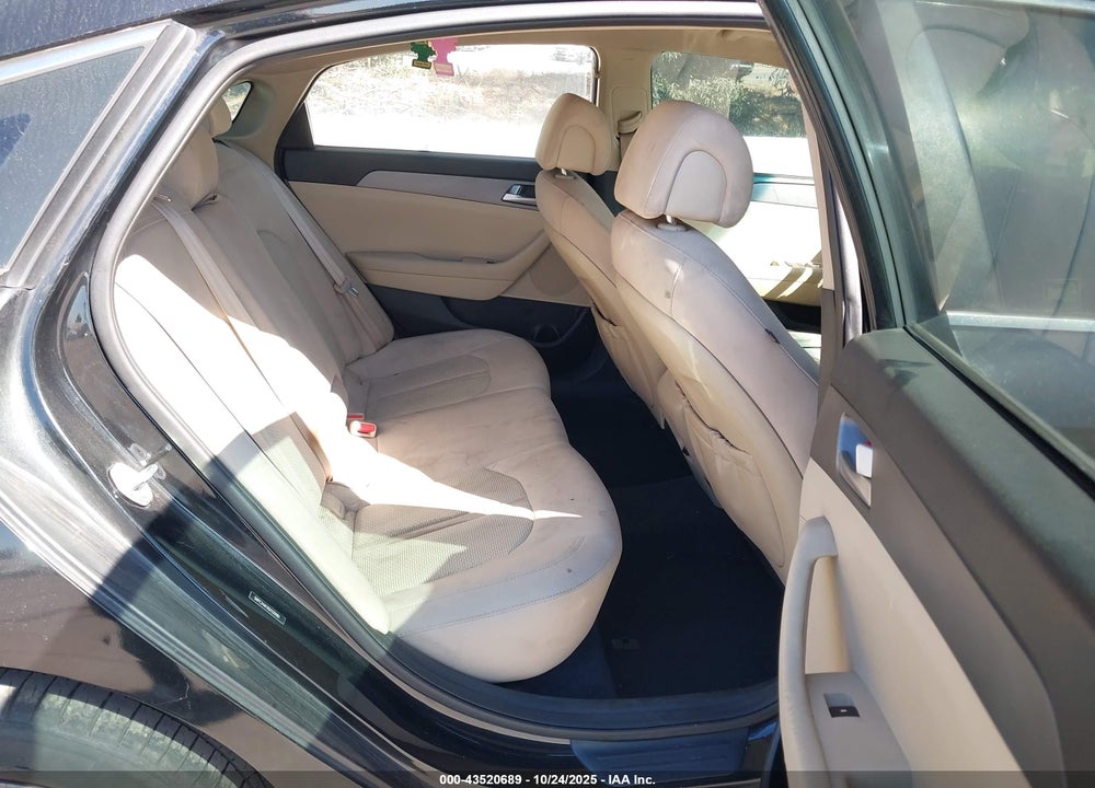 2016 HYUNDAI SONATA SE VIN: 5NPE24AF0GH320961