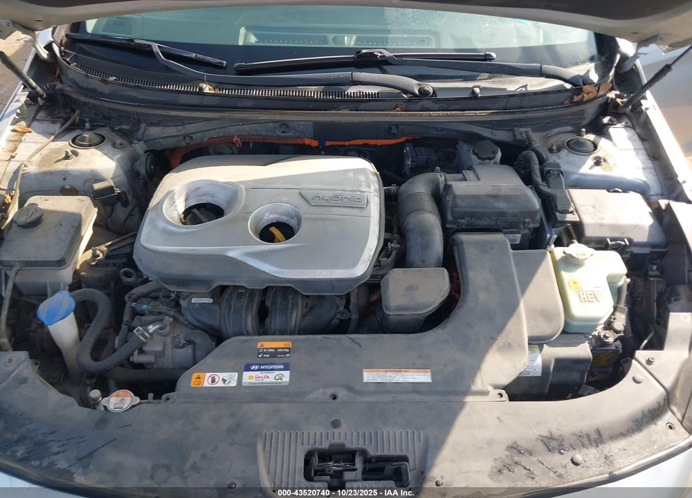2017 HYUNDAI SONATA HYBRID VIN: KMHE24L1XHA056864